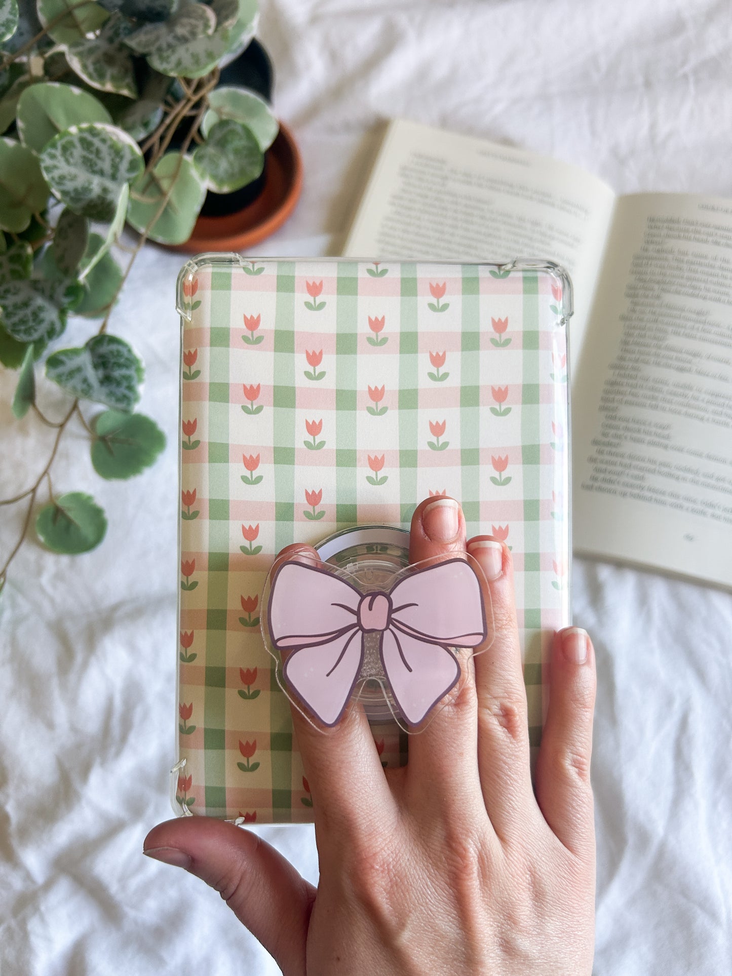 Pink Bow E-reader Grip