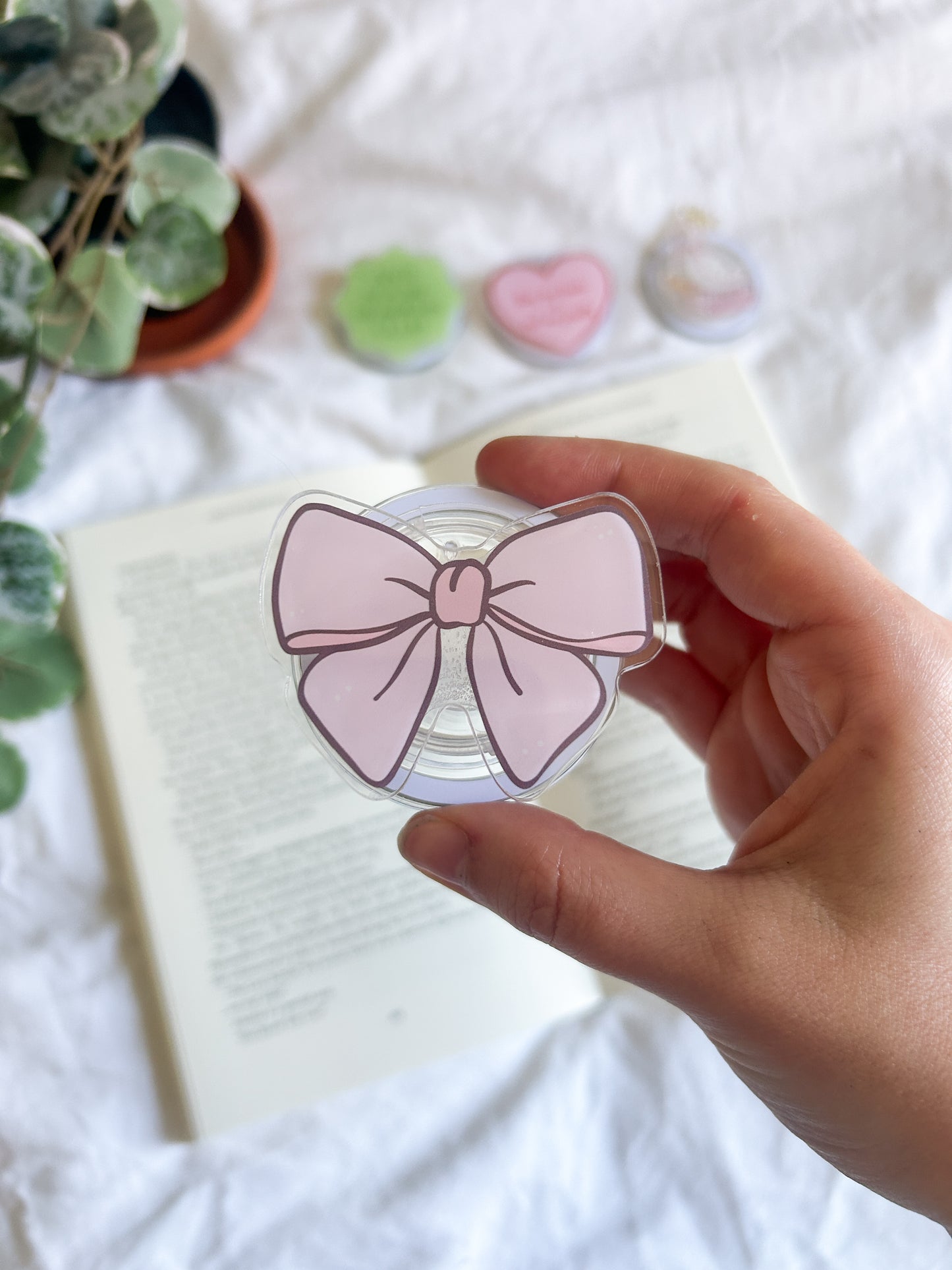 Pink Bow E-reader Grip